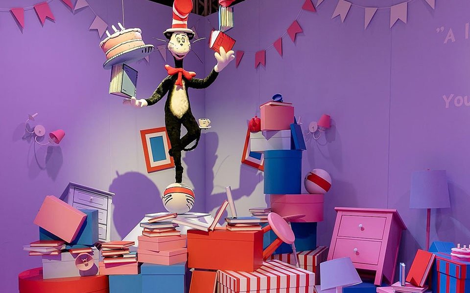 The Dr. Seuss Experience - Chicago In Arabic | شيكاغو بالعربي